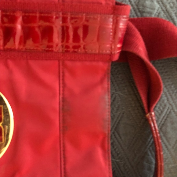 Tory Burch red tote with gold detail - Picture 2 of 5